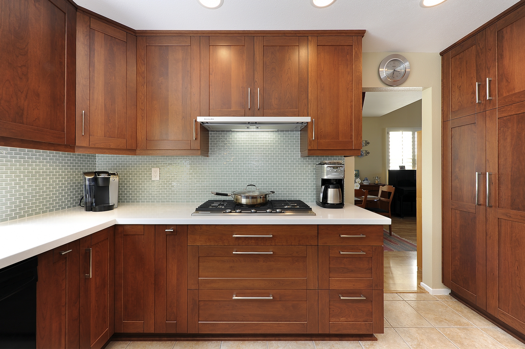 Timeless Elegance and Durability: Exploring the Allure of Wooden Kitchen Set
